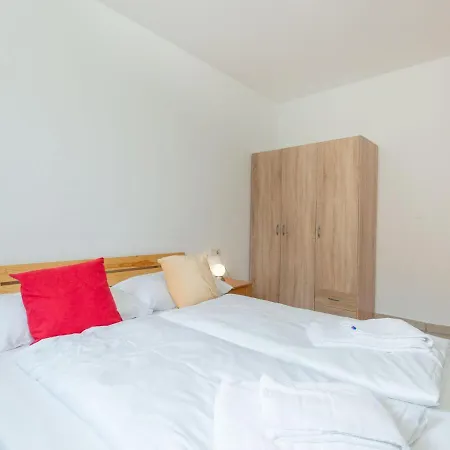 Spacious With Sauna, Near The Centre Διαμέρισμα